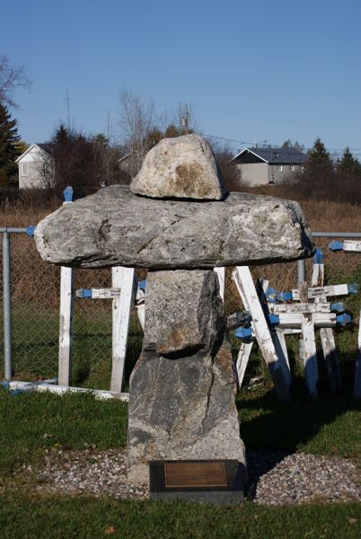 Cimetire Atshikash, Mashteuiatsh, Le Domaine-du-Roy, Saguenay-Lac-St-Jean, Québec
