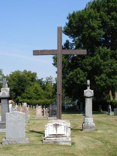 Cimetire de St-Sulpice, L'Assomption, Lanaudire, Québec